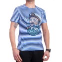 Tricou bărbătesc cu dungi cu un marinar