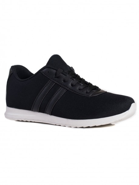 Adidași bărbăteșți, la preț redus