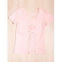 Tricou roz cu decupat la spate